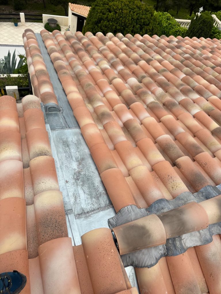 réfection de toiture par nos artisan couvreur de Marseille 